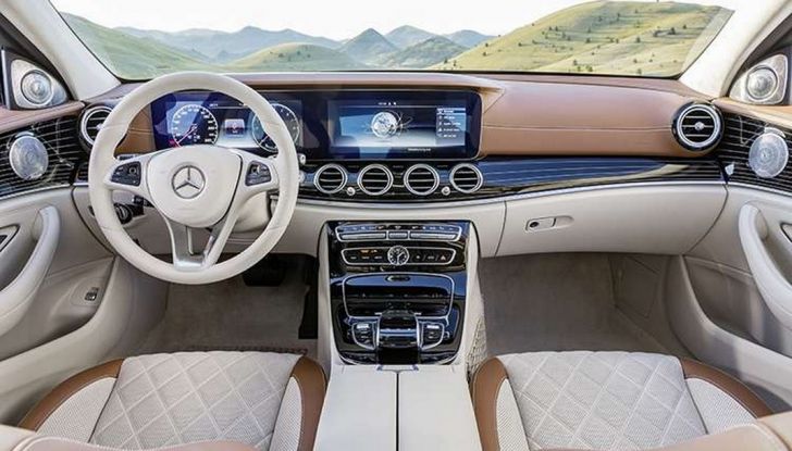 Nuova Mercedes Classe E, prova su strada, prezzi ed allestimenti - Foto 6 di 11
