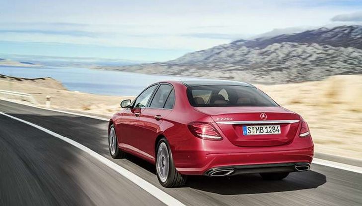 Nuova Mercedes Classe E, prova su strada, prezzi ed allestimenti - Foto 9 di 11