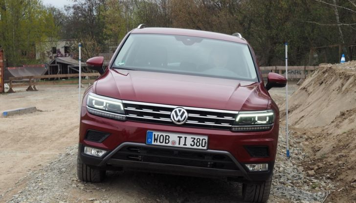 Nuova Volkswagen Tiguan, prova su strada, motorizzazioni e prezzi - Foto 28 di 28
