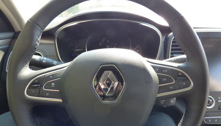 Renault Talisman, la prova su strada dell​a berlina Renault - Foto 32 di 42