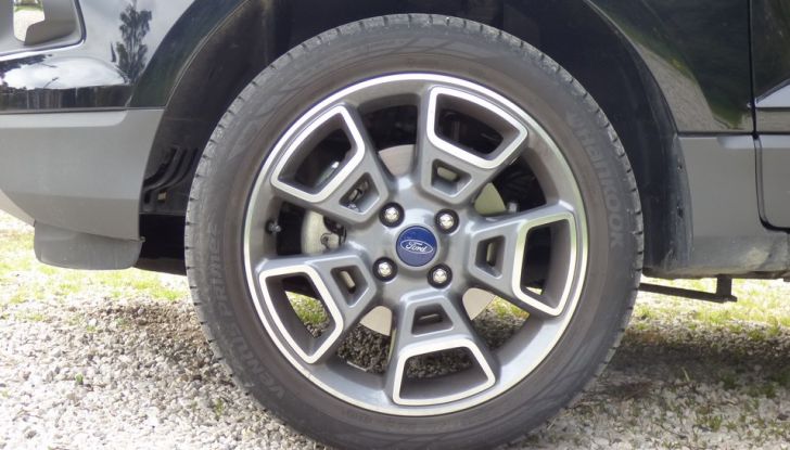 Ford EcoSport prova su strada, motorizzazioni e prezzi - Foto 14 di 41