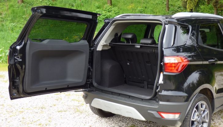 Ford EcoSport prova su strada, motorizzazioni e prezzi - Foto 26 di 41