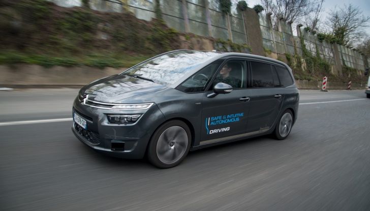 PSA Groupe: Parigi-Amsterdam con due veicoli autonomi in modalità “Eyes off” - Foto 1 di 7