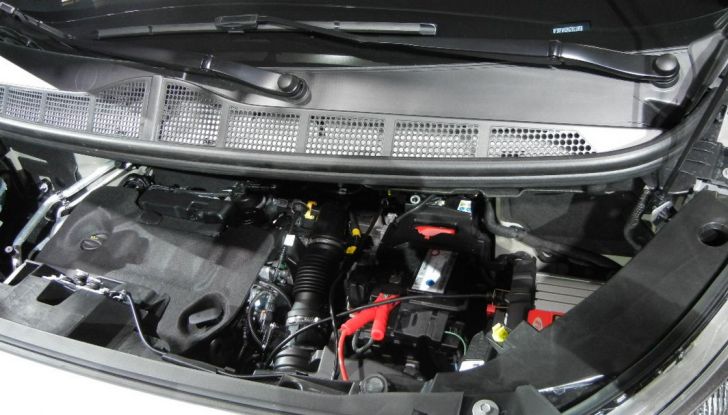 nuovo Peugeot Expert vano motore