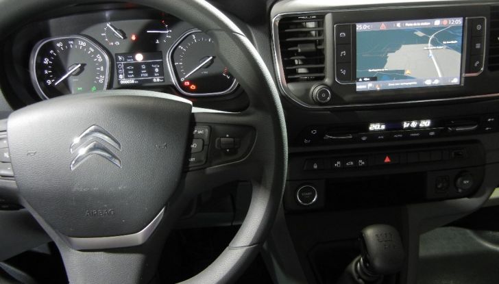 Citroën Jumpy interno test drive