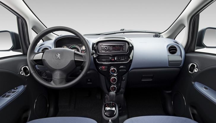 Peugeot iOn: l’auto elettrica per la città - Foto 8 di 10