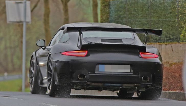 Porsche 911 GT3 RS 4.2 prime foto spia - Foto 2 di 16