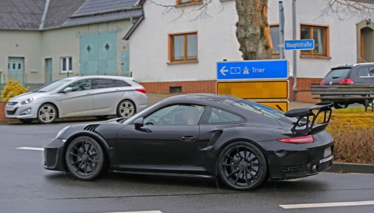 Porsche 911 GT3 RS 4.2 prime foto spia - Foto 13 di 16