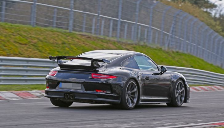 Porsche 911 GT3 restyling, le prime immagini spia dei test - Foto 13 di 13