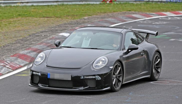 Porsche 911 GT3 restyling, le prime immagini spia dei test - Foto 1 di 13