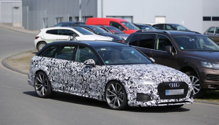 Audi Sport sempre più avanti: Audi RS4 Avant 2017 - Foto 5 di 9