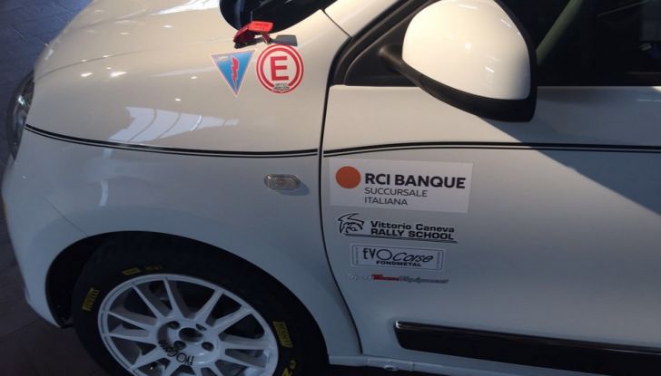 Renault Twingo R1 debutta nei rally italiani - Foto 10 di 12