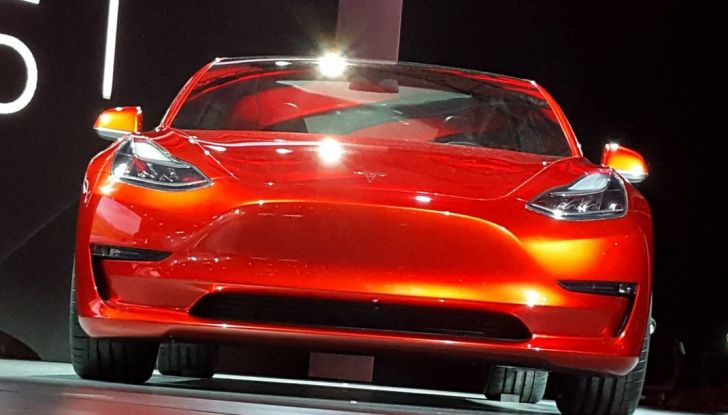Tesla Model 3: Marchionne potrebbe prendere spunto - Foto 9 di 9
