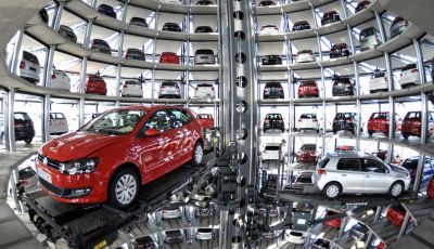 Auto benzina e Diesel, dal 2030 stop anche in Slovenia