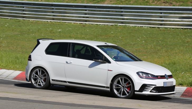 Volkswagen Golf GTI Clubsport: test al Nurburgring - Foto 11 di 19