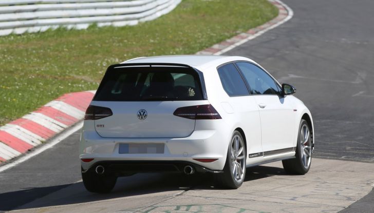 Volkswagen Golf GTI Clubsport: test al Nurburgring - Foto 15 di 19