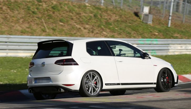 Volkswagen Golf GTI Clubsport: test al Nurburgring - Foto 17 di 19