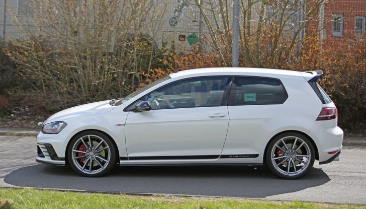 Volkswagen Golf GTI Clubsport: test al Nurburgring - Foto 4 di 19