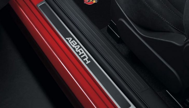 Nuova gamma 595 Abarth: più potente e tecnologica - Foto 13 di 18