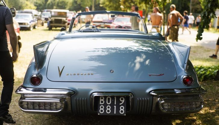 13° Cruisin Rodeo: il più grande raduno di auto americane all’Idroscalo di Milano - Foto 7 di 25