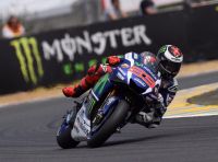 MotpGP, Le Mans: Lorenzo vince, Rossi gran secondo