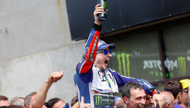 MotoGP 2016, Rossi: “Barcellona è una delle mie piste preferite” – Orari Sky e TV8 - Foto 10 di 11