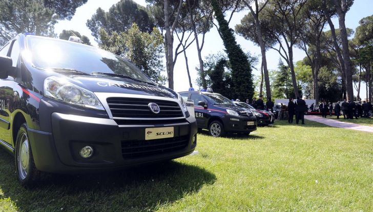 Consegna di nuovi modelli Alfa Romeo all'Arma dei Carabinieri