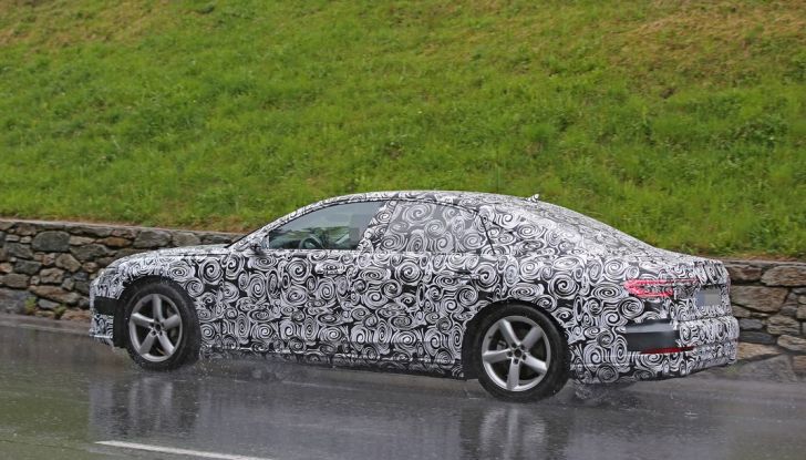 Audi A8 di nuova generazione, le prime foto spia (15)