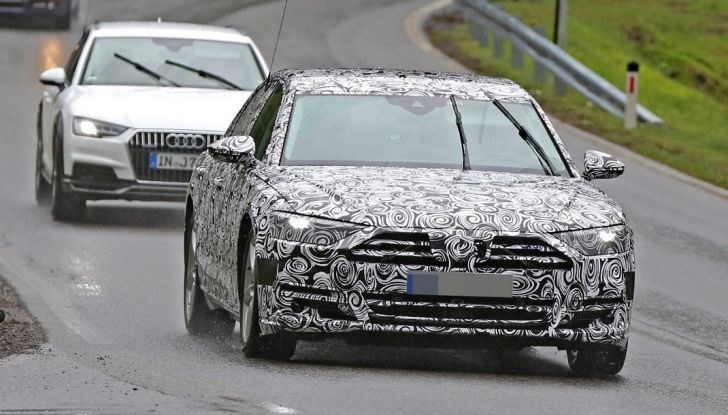 Audi A8 di nuova generazione, le prime foto spia (18)