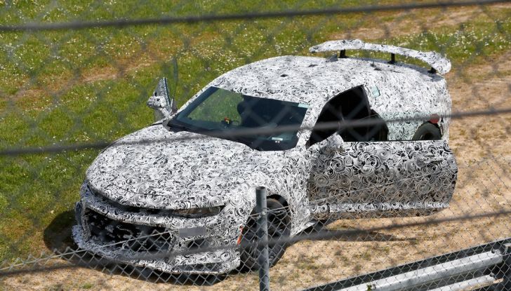 Chevrolet Camaro Z28, incidente al Nürburgring durante i collaudi (1)