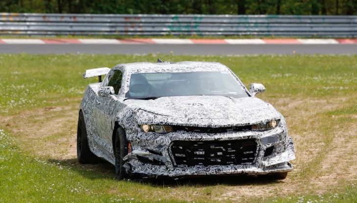 Chevrolet Camaro Z28, incidente al Nürburgring durante i collaudi (7)