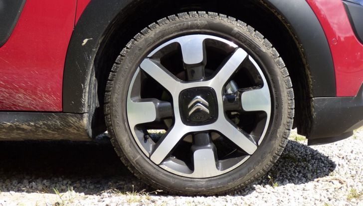 Citroen C4 Cactus ruota BlueHDi 100 ETG6 la prova su strada, consumi e prestazioni (25)