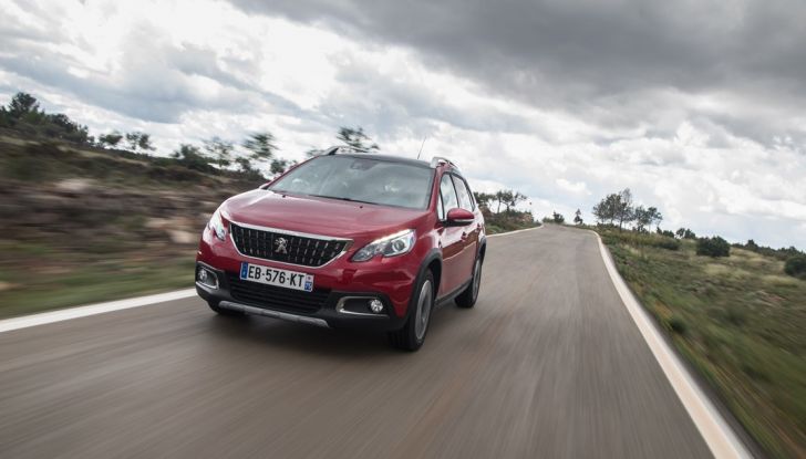 Peugeot 2008 restyling: prova su strada, motorizzazioni e prezzi - Foto 4 di 14