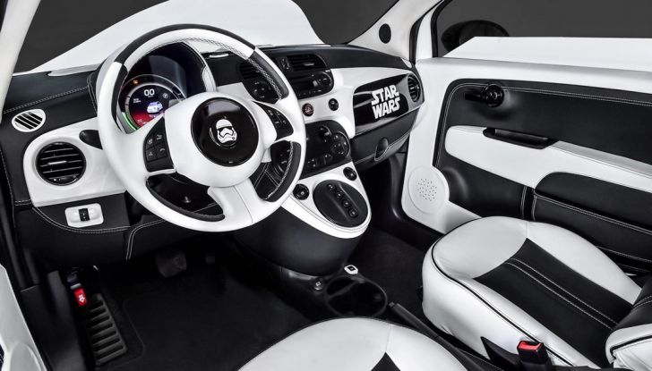 Fiat 500e Star Wars, interno.