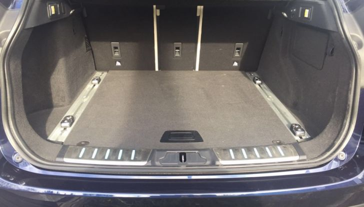 Jaguar F-Pace 3.0d e Supercharged: prova su strada, prezzi e prestazioni - Foto 9 di 23