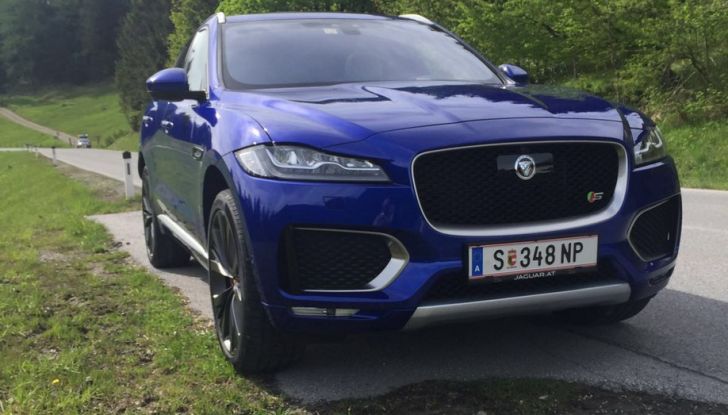 Jaguar F-Pace 3.0d e Supercharged: prova su strada, prezzi e prestazioni - Foto 3 di 23