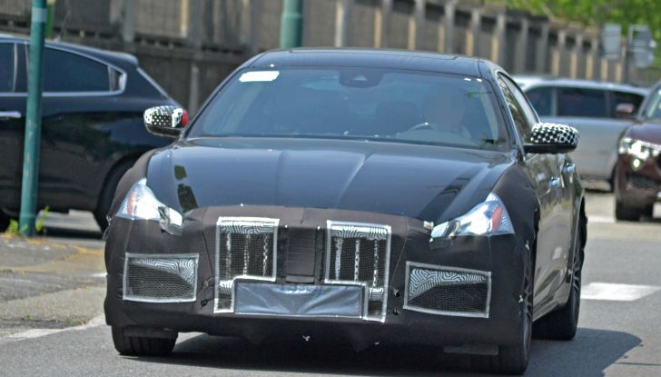 Maserati Quattroporte: le foto spia del restyling - Foto 1 di 10