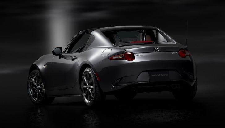 Mazda MX-5 RF: debutto europeo nel Regno unito a giugno - Foto 14 di 14
