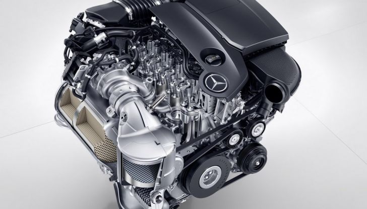 Mercedes: nuova fabbrica in Polonia per motori 4 cilindri benzina e Diesel - Foto 4 di 9