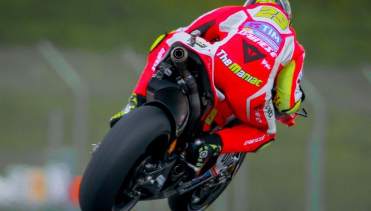 Risultati MotoGP Mugello 2016, Prove Libere: Iannone davanti a tutti - Foto 8 di 22