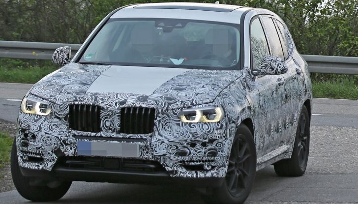 Nuova BMW X3: interni e dettagli nelle ultime foto spia - Foto 3 di 14