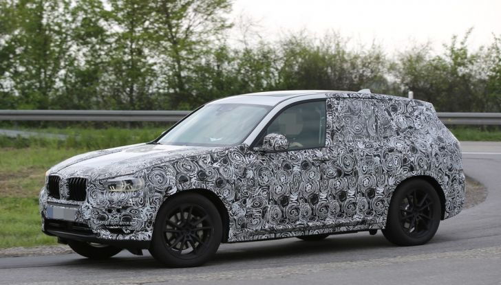 Nuova BMW X3: interni e dettagli nelle ultime foto spia - Foto 4 di 14