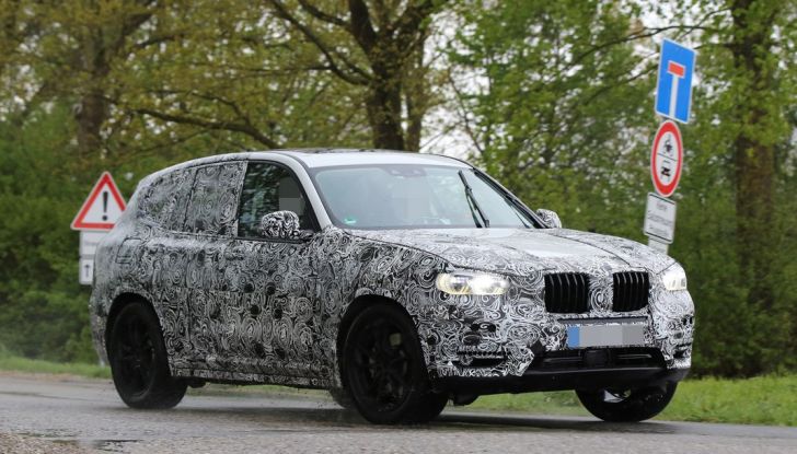 Nuova BMW X3: interni e dettagli nelle ultime foto spia - Foto 5 di 14