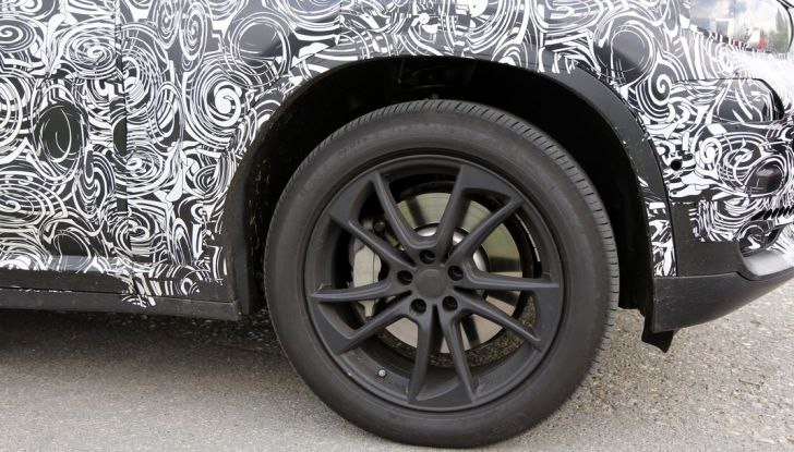 Nuova BMW X3: interni e dettagli nelle ultime foto spia - Foto 9 di 14