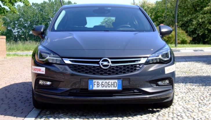Opel Astra 1.6 CDTI Innovation: prova su strada, consumi e prezzi - Foto 10 di 25