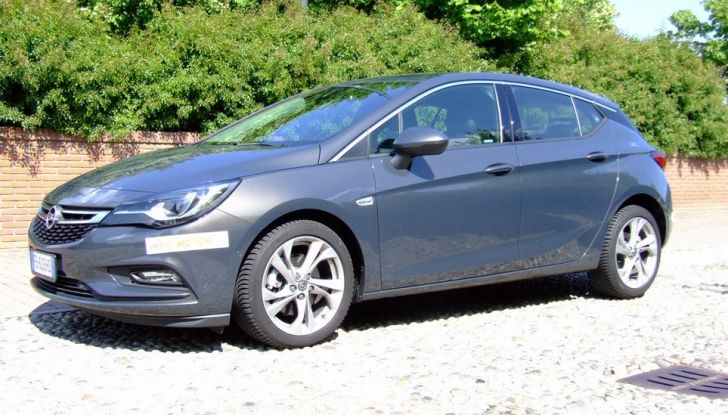 Opel Astra 1.6 CDTI Innovation: prova su strada, consumi e prezzi - Foto 16 di 25