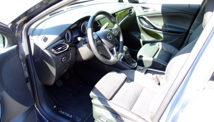 Opel Astra 1.6 CDTI Innovation: prova su strada, consumi e prezzi - Foto 25 di 25