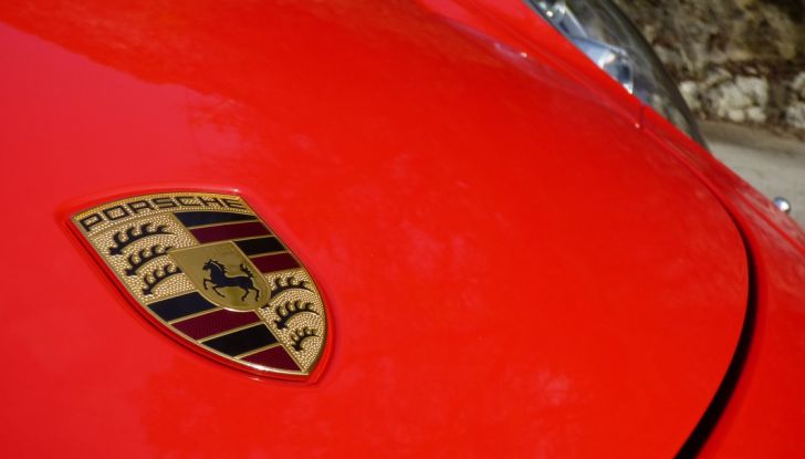 Porsche 911 Carrera S Cabrio, la nostra prova su strada: Paint it Red! - Foto 11 di 46
