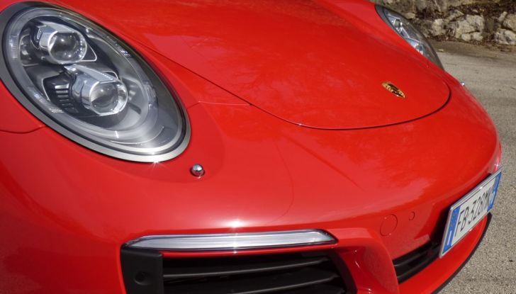Porsche 911 Carrera S Cabrio, la nostra prova su strada: Paint it Red! - Foto 14 di 46
