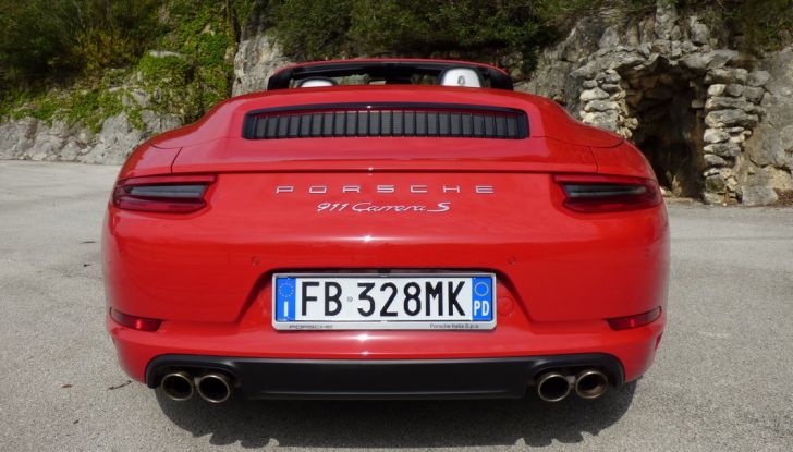 Porsche 911 Carrera S Cabrio, la nostra prova su strada: Paint it Red! - Foto 21 di 46